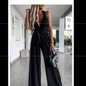 Sleeveless Halterneck Tie Jumpsuit size Small NWOT